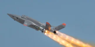 ABD Hava Kuvvetleri XQ-58A Valkyrie insansız savaş uçağı test uçuşu