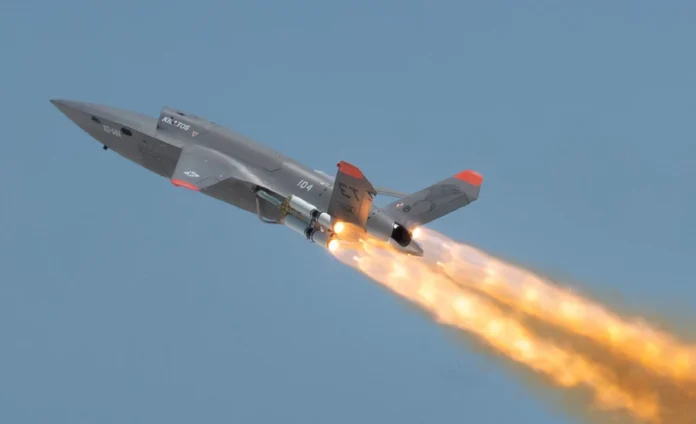 ABD Hava Kuvvetleri XQ-58A Valkyrie insansız savaş uçağı test uçuşu