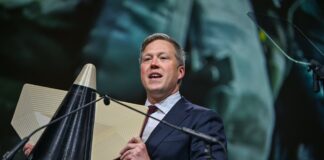 ABD Ordu Bakanı: “Savunma Şirketleri Pentagon’u Dolandırdı”