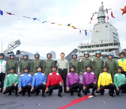 Pekin’den Denizlerde Güç Gösterisi: Fujian Uçak Gemisi Resmen Göreve Başladı