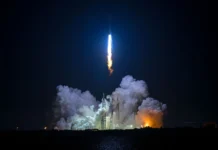 Blue Origin’in Dev Roketi New Glenn, SpaceX’e Meydan Okuyor