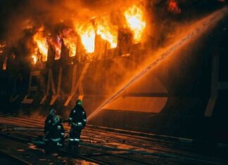 Karadeniz’de Gerilim Tırmanıyor:Türk Yük Gemisi Vuruldu