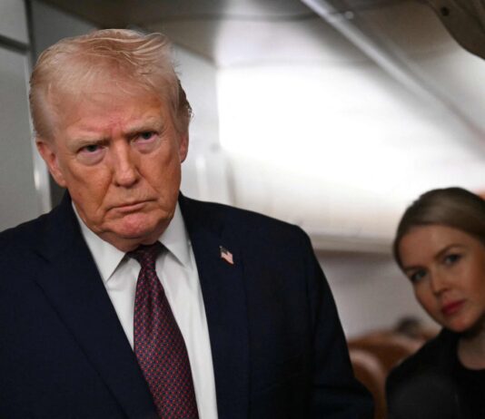 Trump’tan İran’a Sert Mesaj: “Yardım Yolda, Görüşmeler Askıya Alındı”