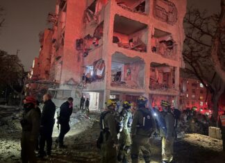 ABD-İSRAİL-İRAN KRİZİ-22.GÜN- İran Füzeleri Güney İsrail’i Vurdu: Arad’da “Kitlesel Yaralanma” Protokolü İlan Edildi