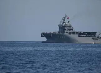 Deniz Kuvvetleri iki batıkta arama sürdürüyor