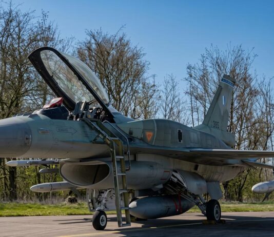 Tayvan 66 uçaklık F-16V siparişinin ilk teslimatını aldı